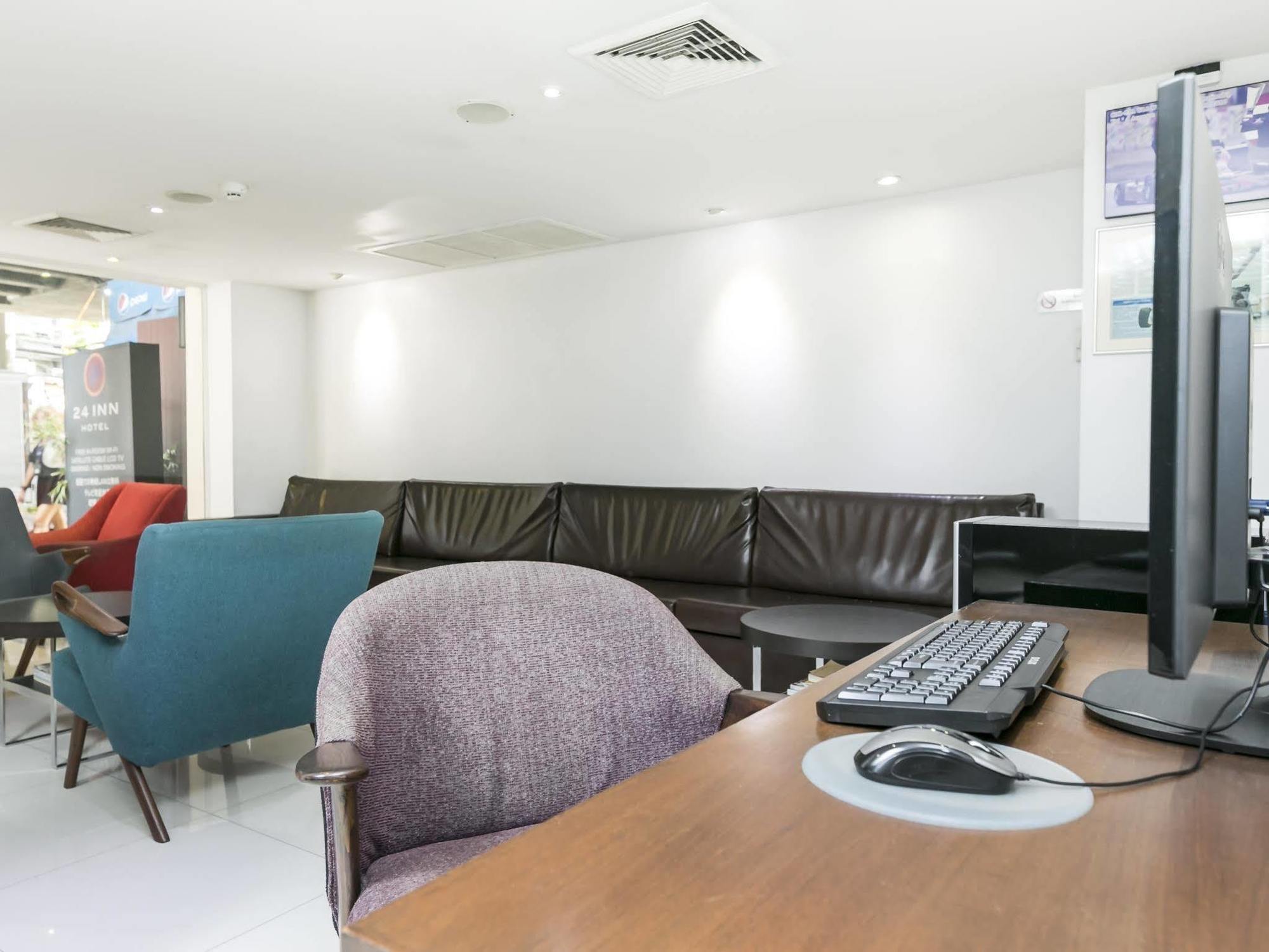 24 Inn Hotel Бангкок Екстер'єр фото
